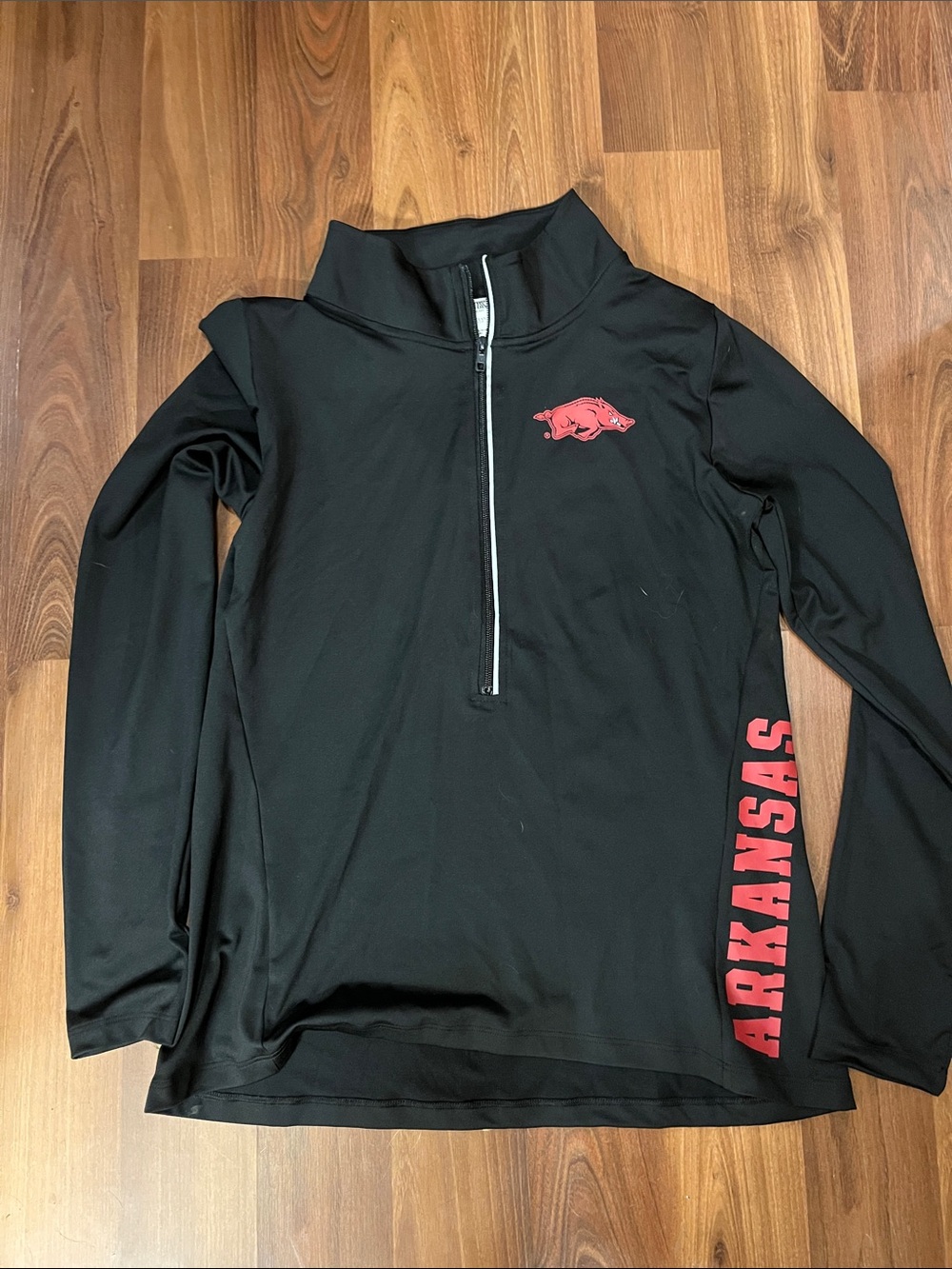 Arkansas Razorbacks Black Quarter-Zip Pullover with Red Logo size Large NWT